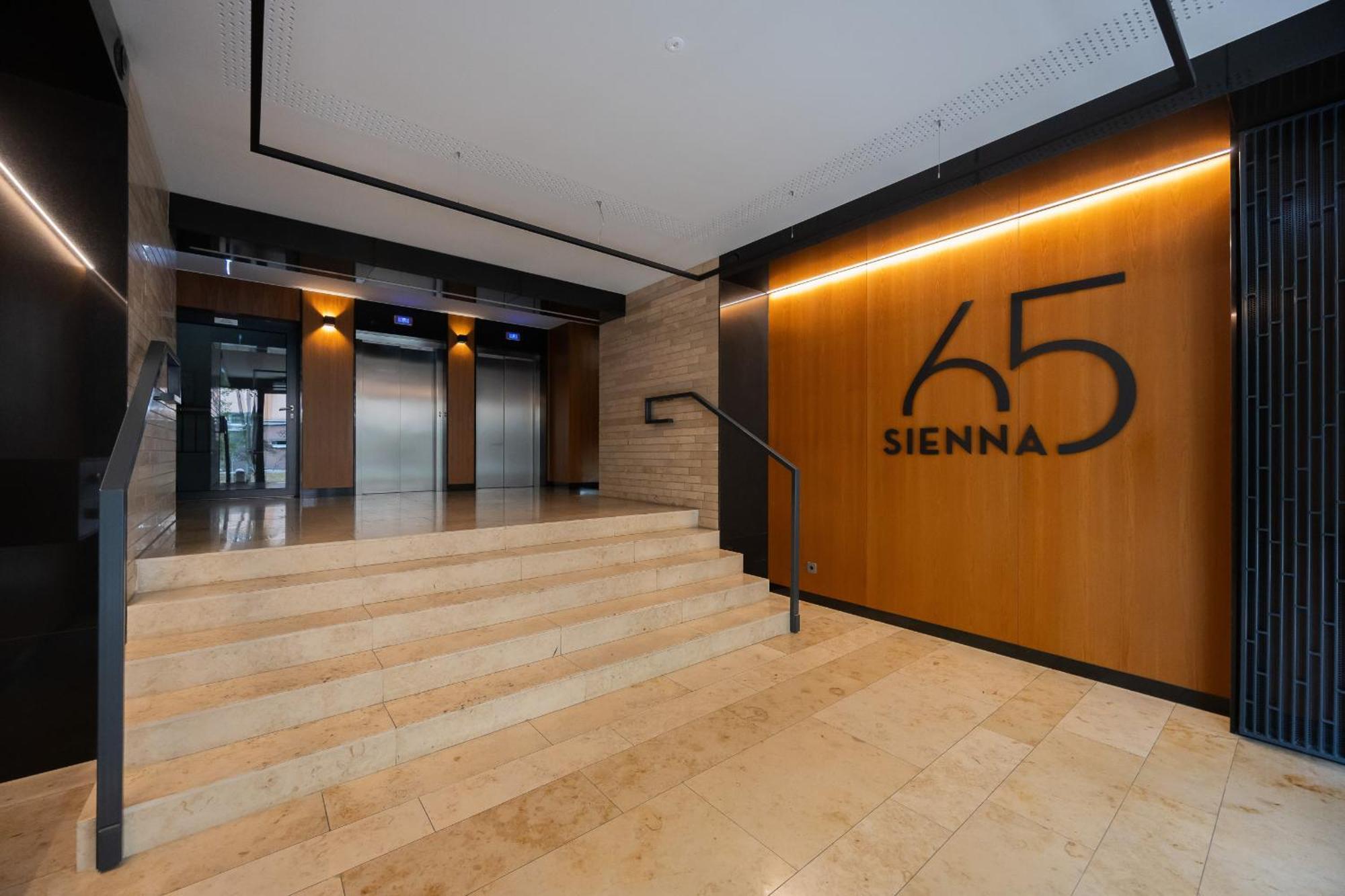 Apartament Z Widokiem Na Centrum 9 Pietro & Parking By Noclegi Renters Varšava Exteriér fotografie